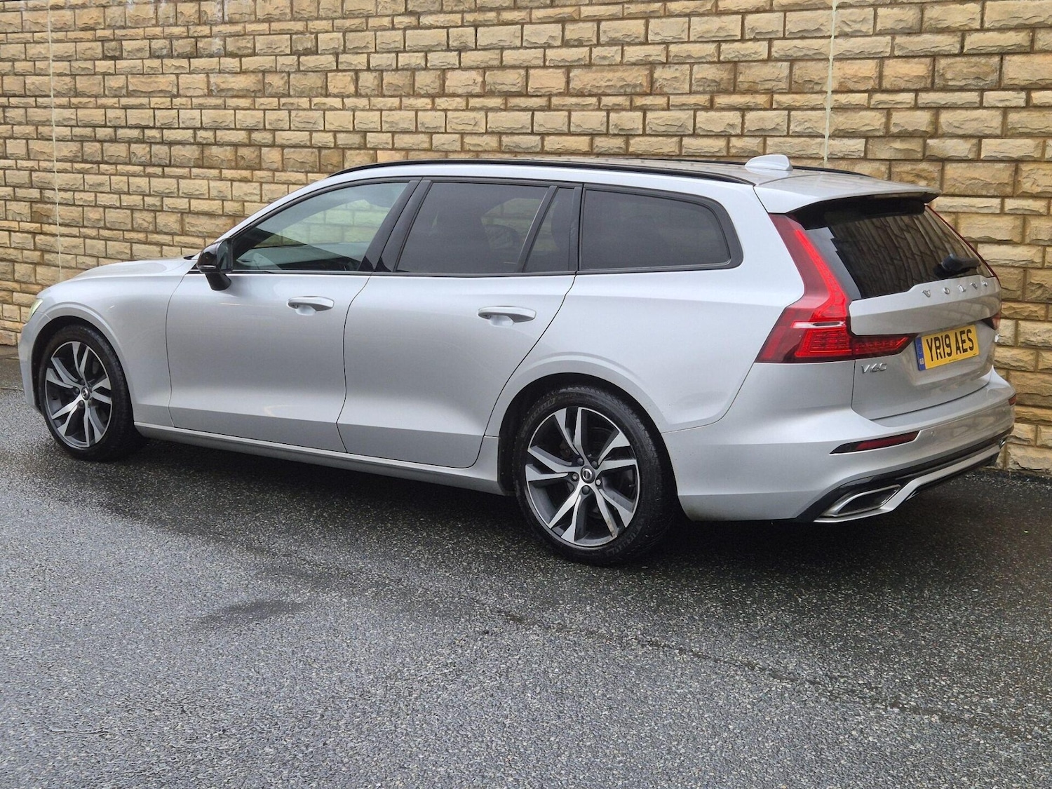 Used Volvo V60 2019 for sale - 76608909: Photo 28