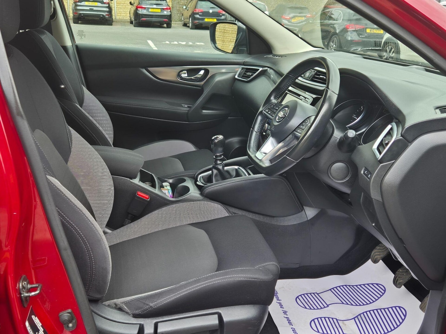 Used Nissan Qashqai 2017 for sale - 76719464: Photo 2