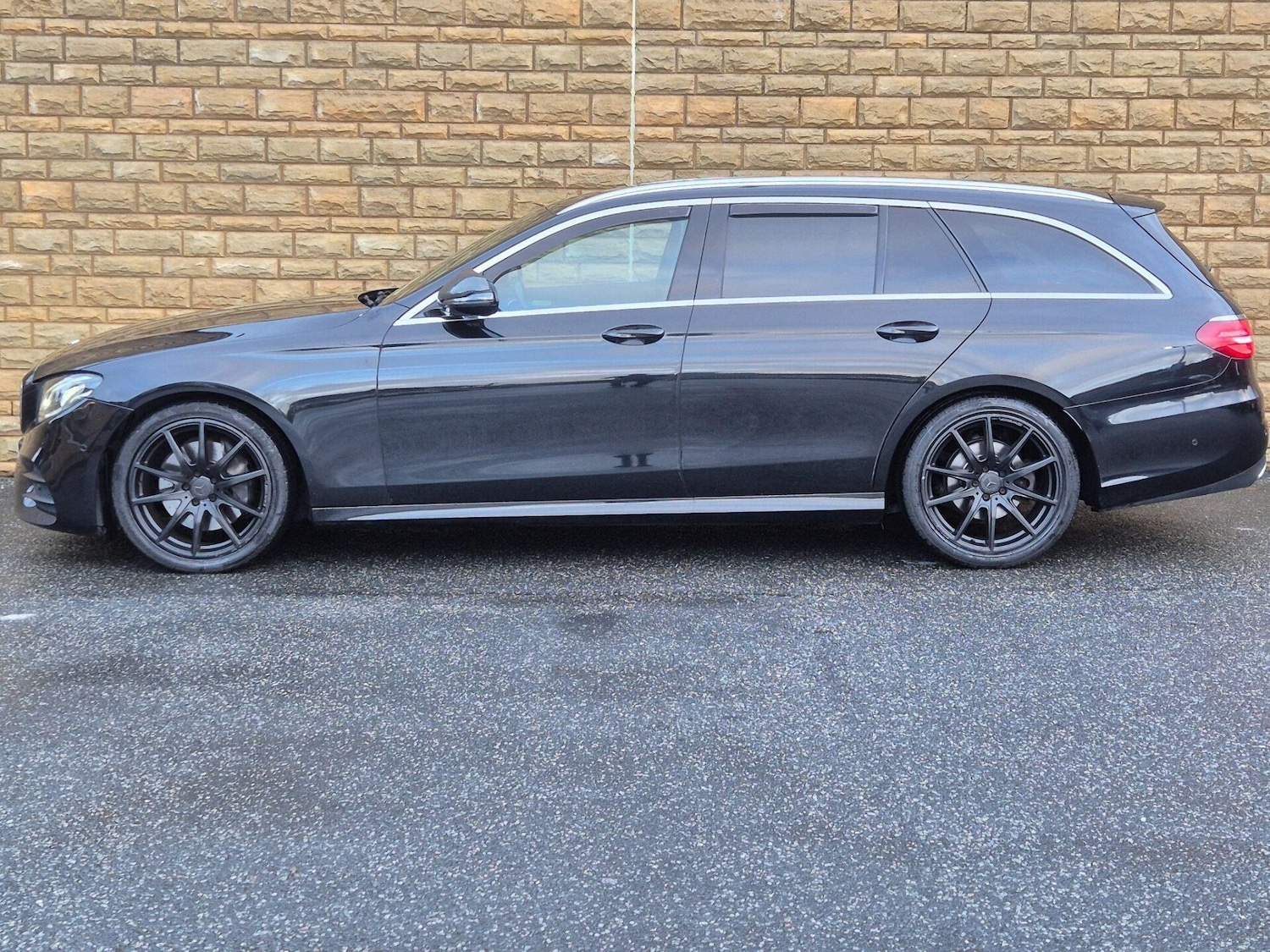 Used Mercedes-Benz E Class 2020 for sale - 76734655: Photo 30