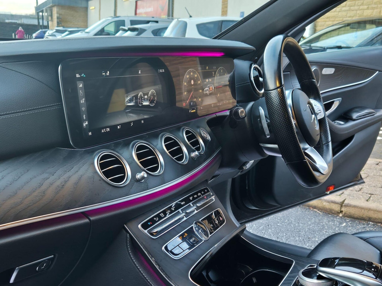 Used Mercedes-Benz E Class 2020 for sale - 76734655: Photo 32