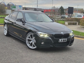 2015 - 318i Sport 4dr