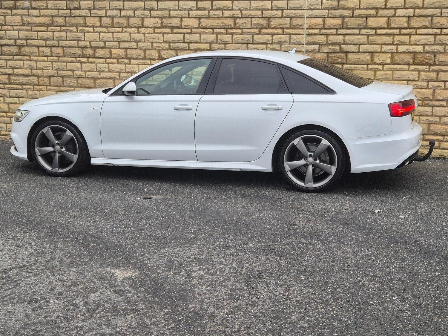 Used Audi A6 Saloon 2016 for sale - 77465588: Photo 31