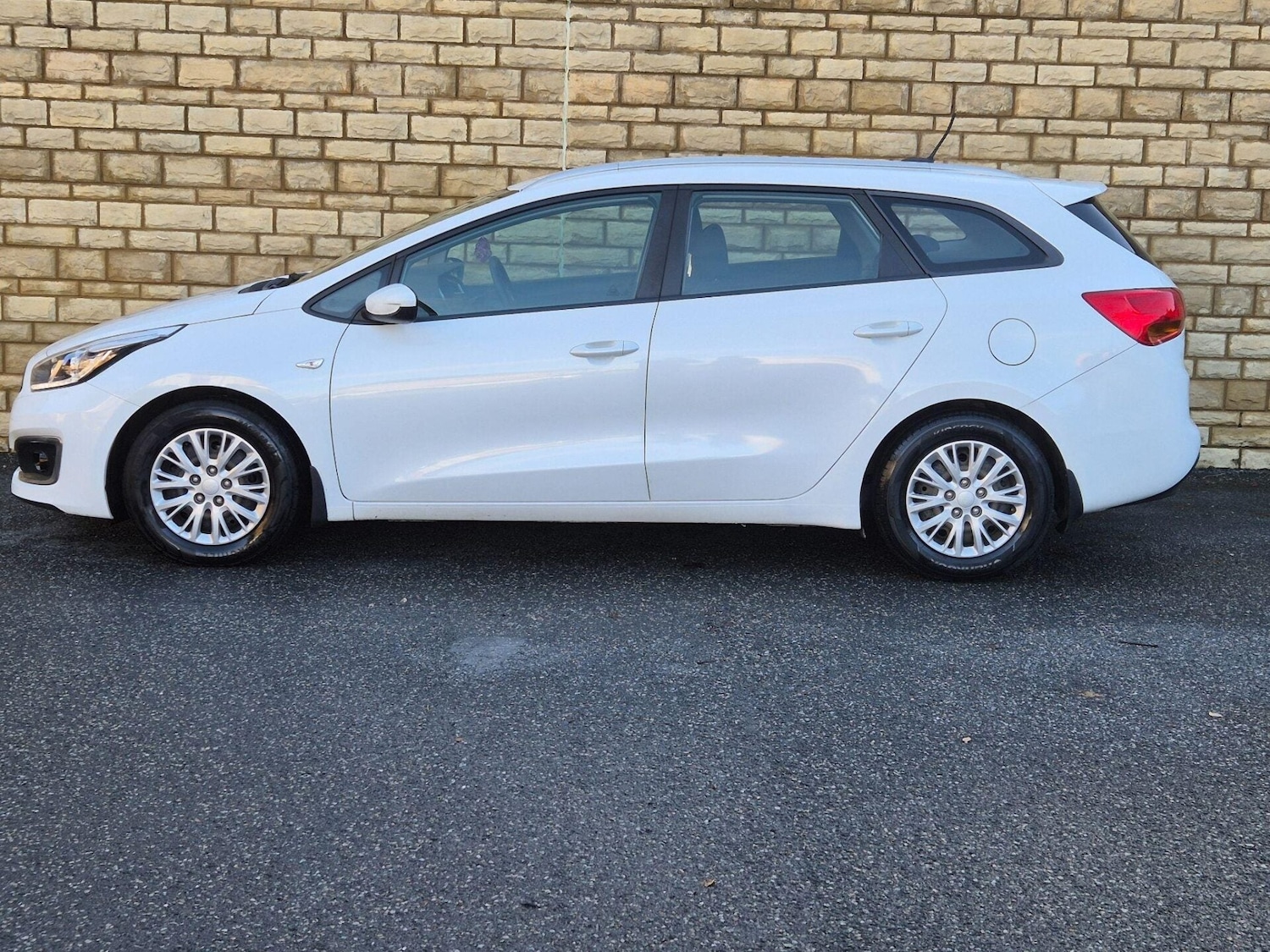 Used Kia Ceed 2024 for sale - 76719460: Photo 29