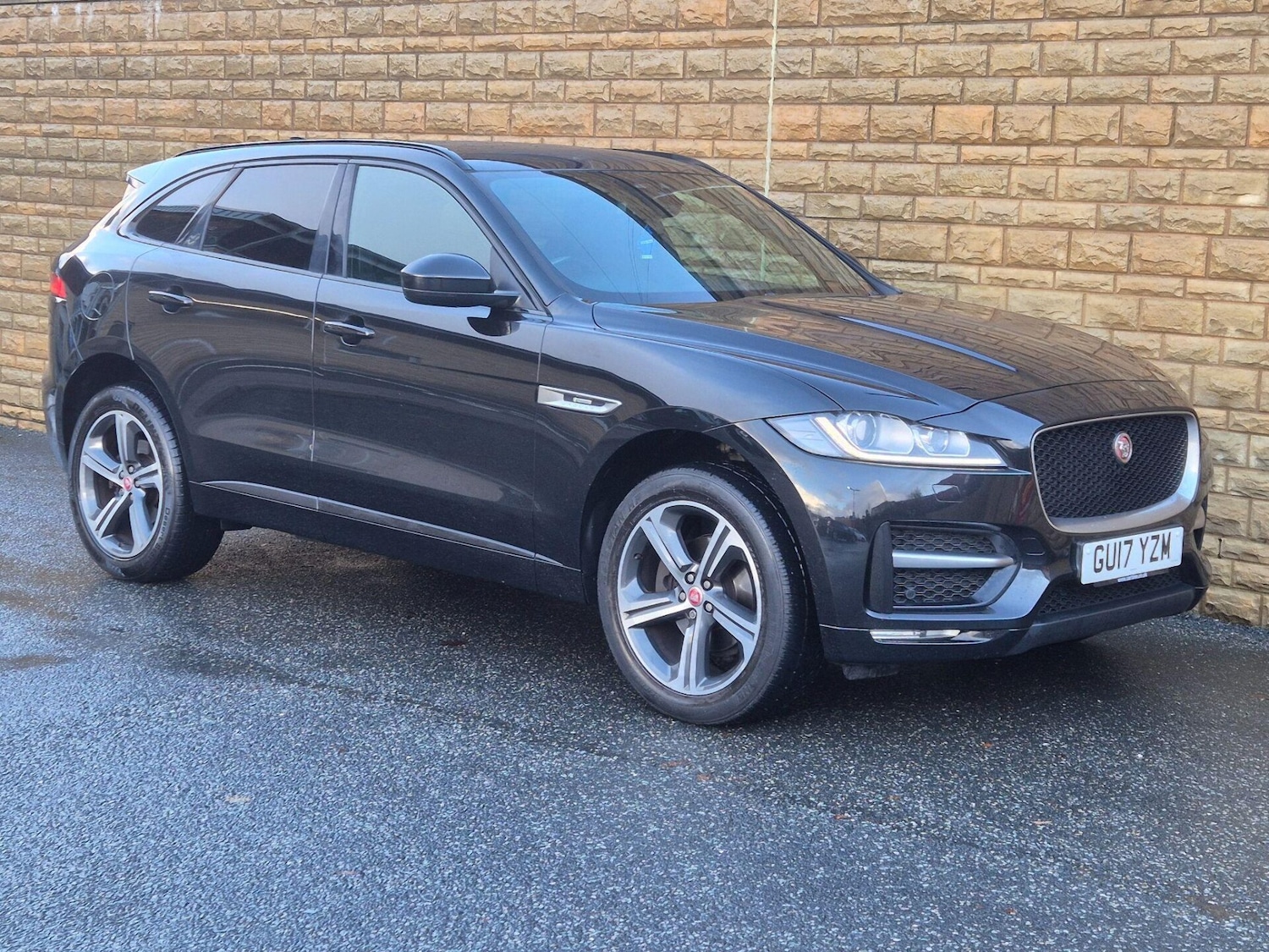 Used Jaguar F-Pace 2017 for sale - 76719456: Photo 12