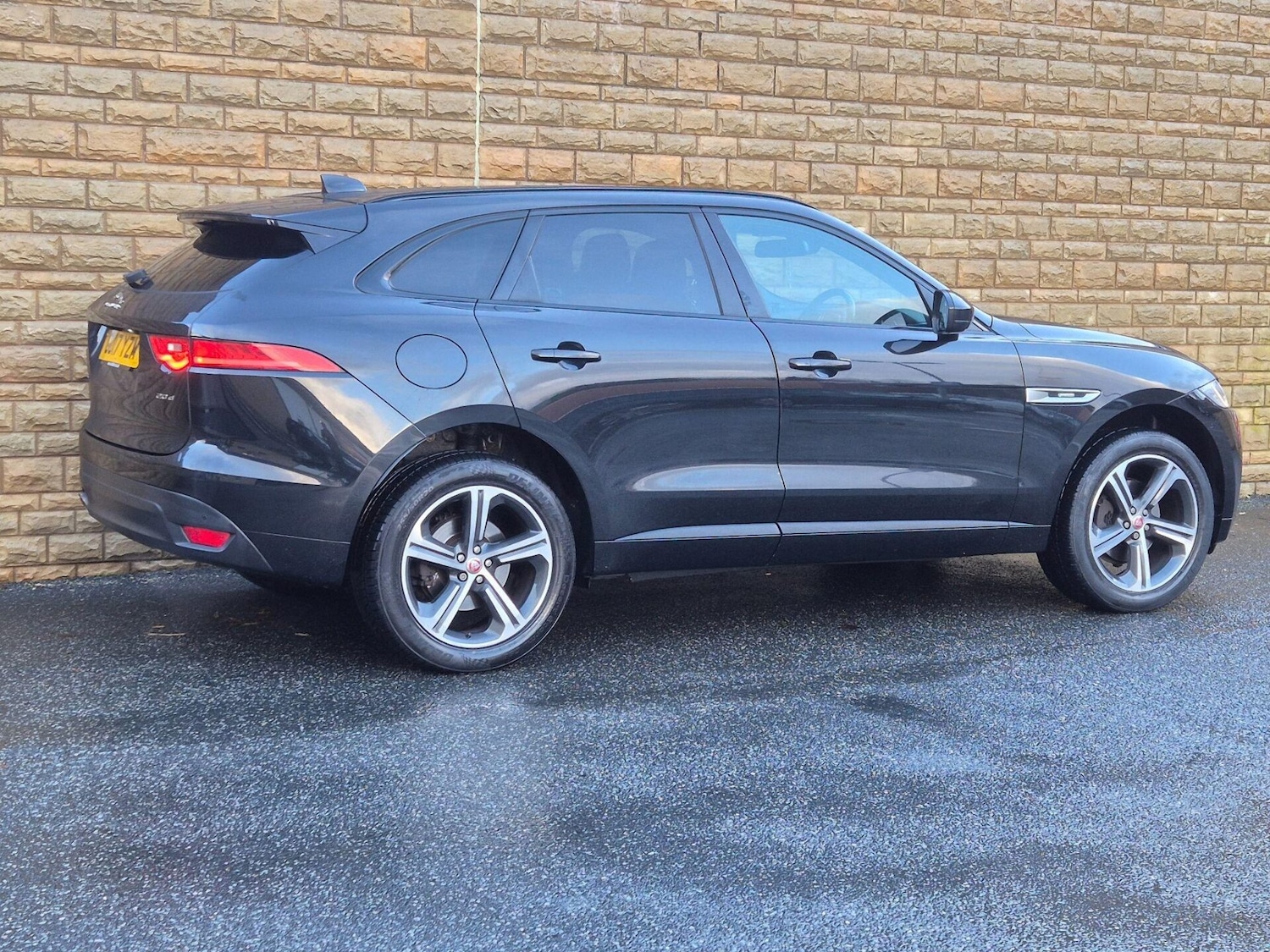 Used Jaguar F-Pace 2017 for sale - 76719456: Photo 16