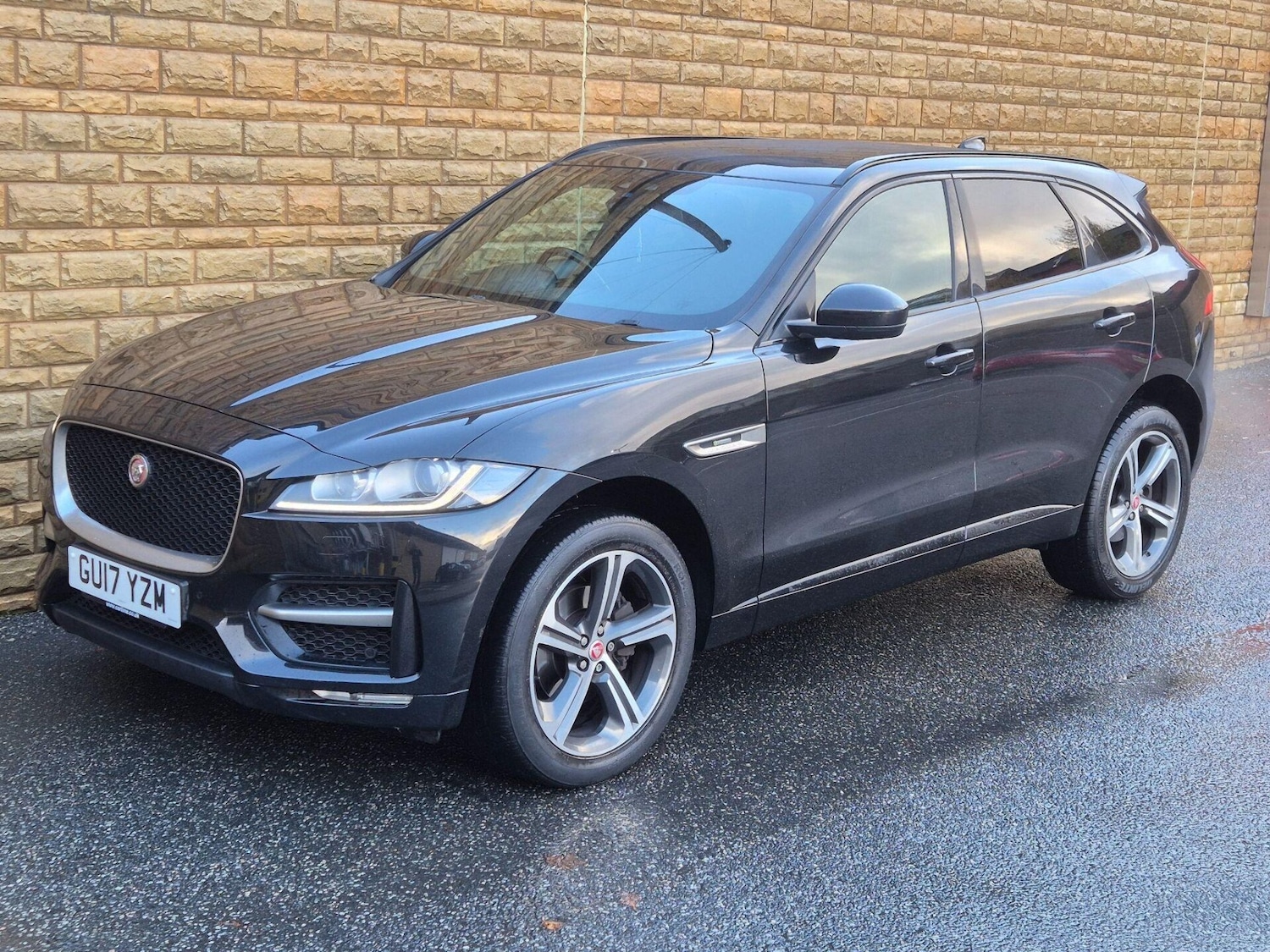 Used Jaguar F-Pace 2017 for sale - 76719456: Photo 32