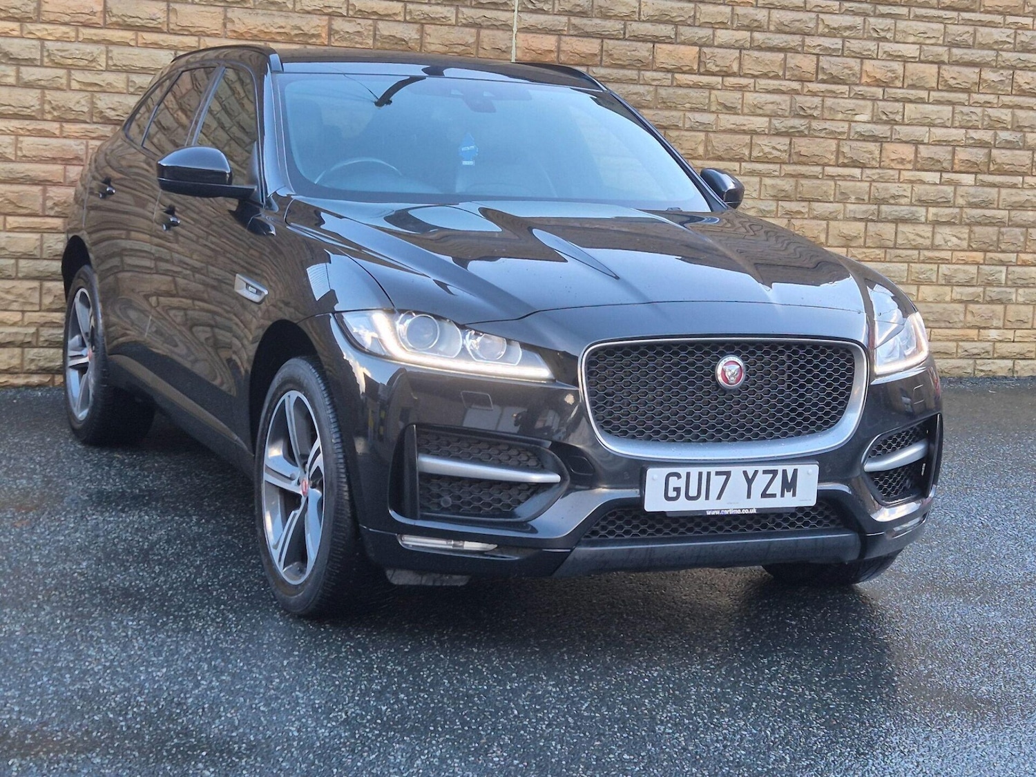 Used Jaguar F-Pace 2017 for sale - 76719456: Photo 8