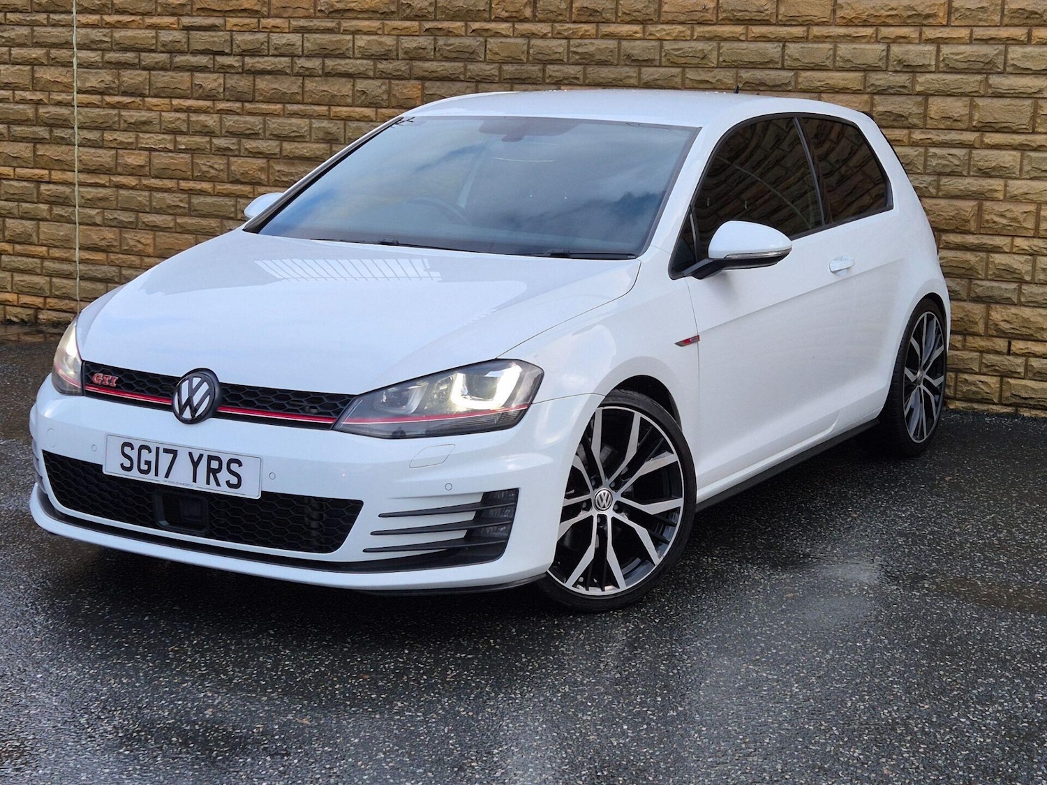 Used Volkswagen Golf 2017 for sale - 76719459: Photo 3