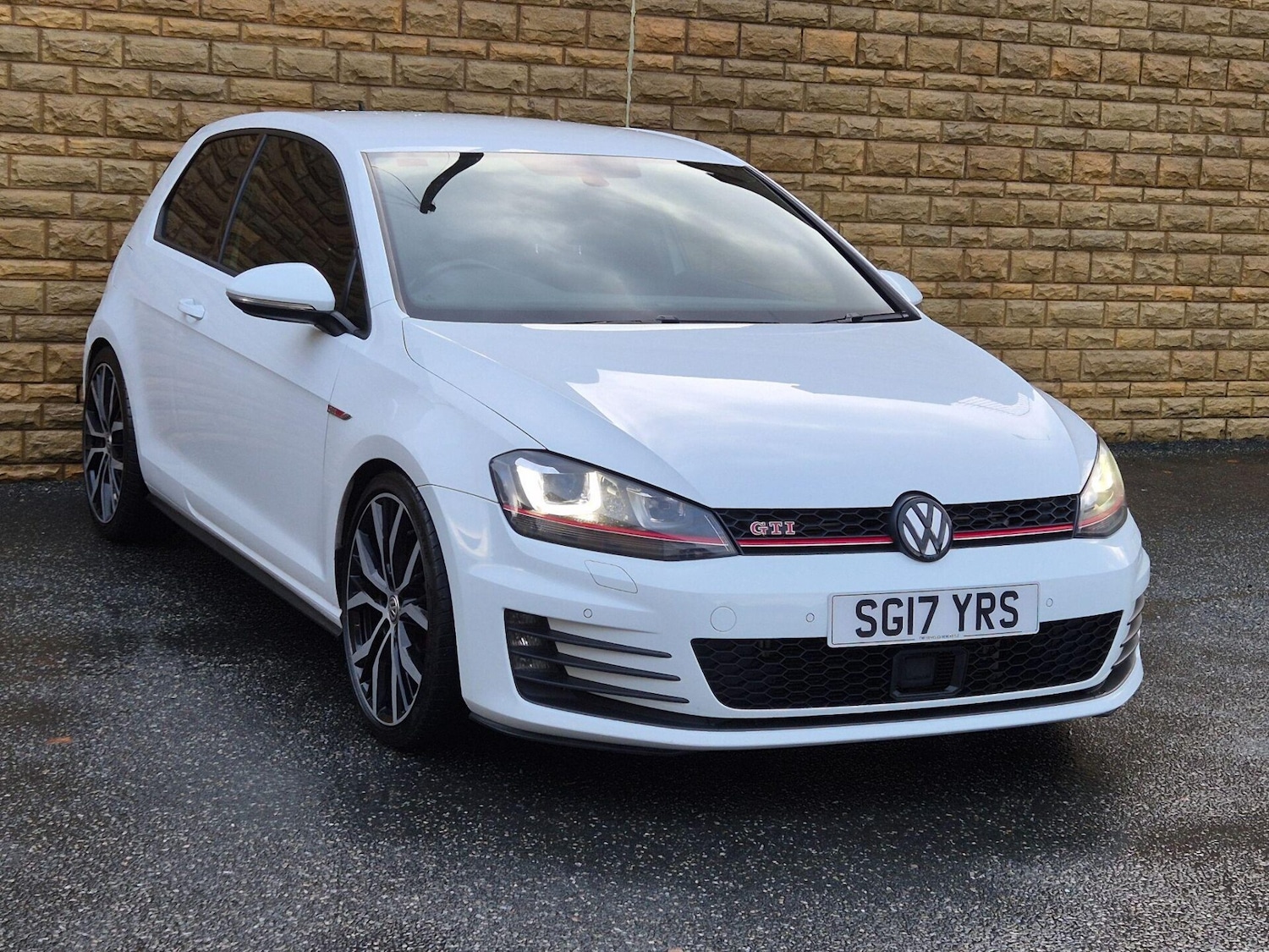 Used Volkswagen Golf 2017 for sale - 76719459: Photo 8