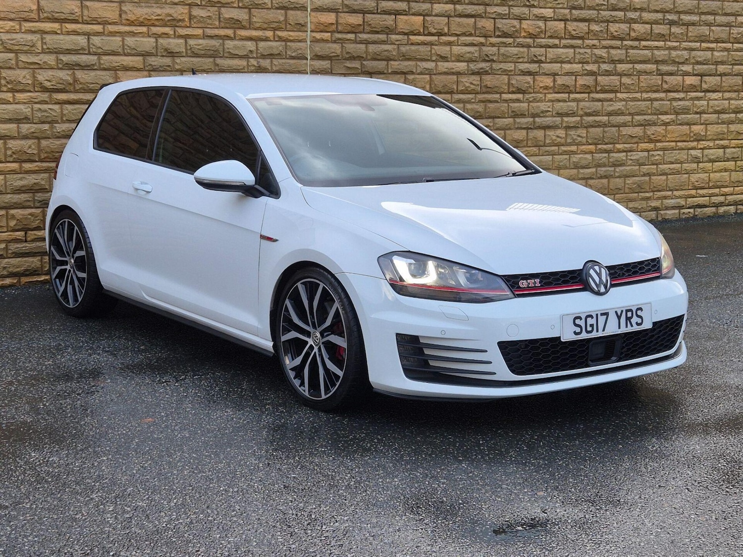 Used Volkswagen Golf 2017 for sale - 76719459: Photo 9