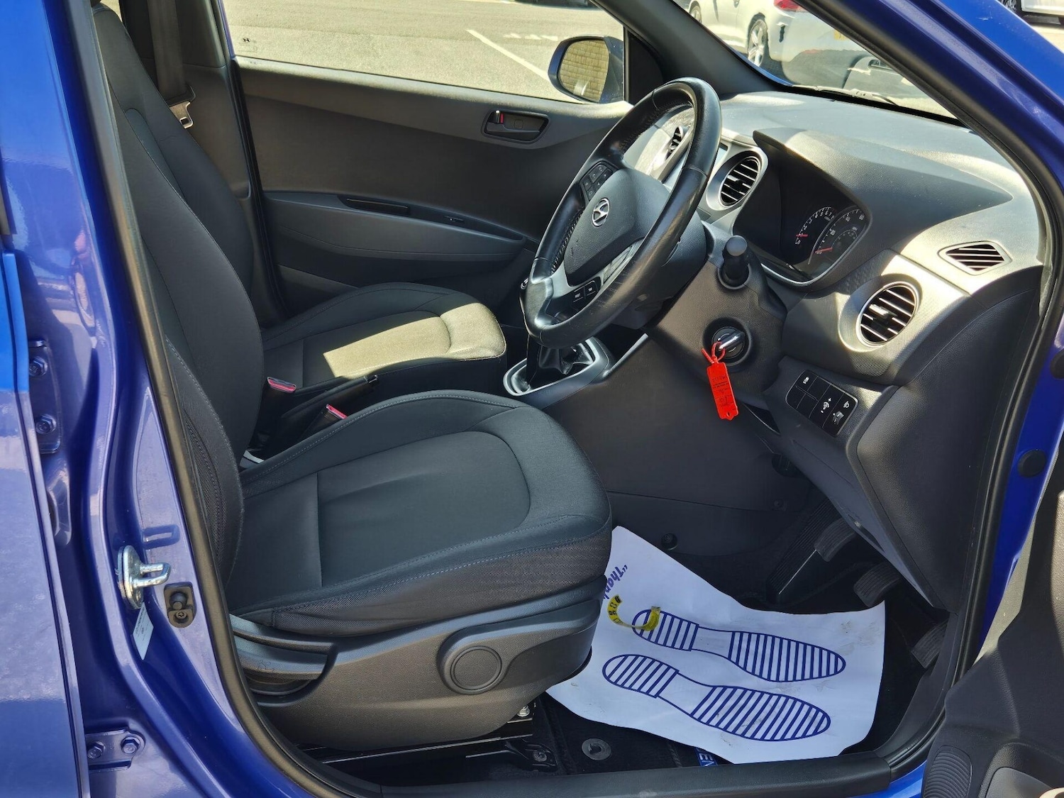 Used Hyundai i10 2018 for sale - 76719455: Photo 2