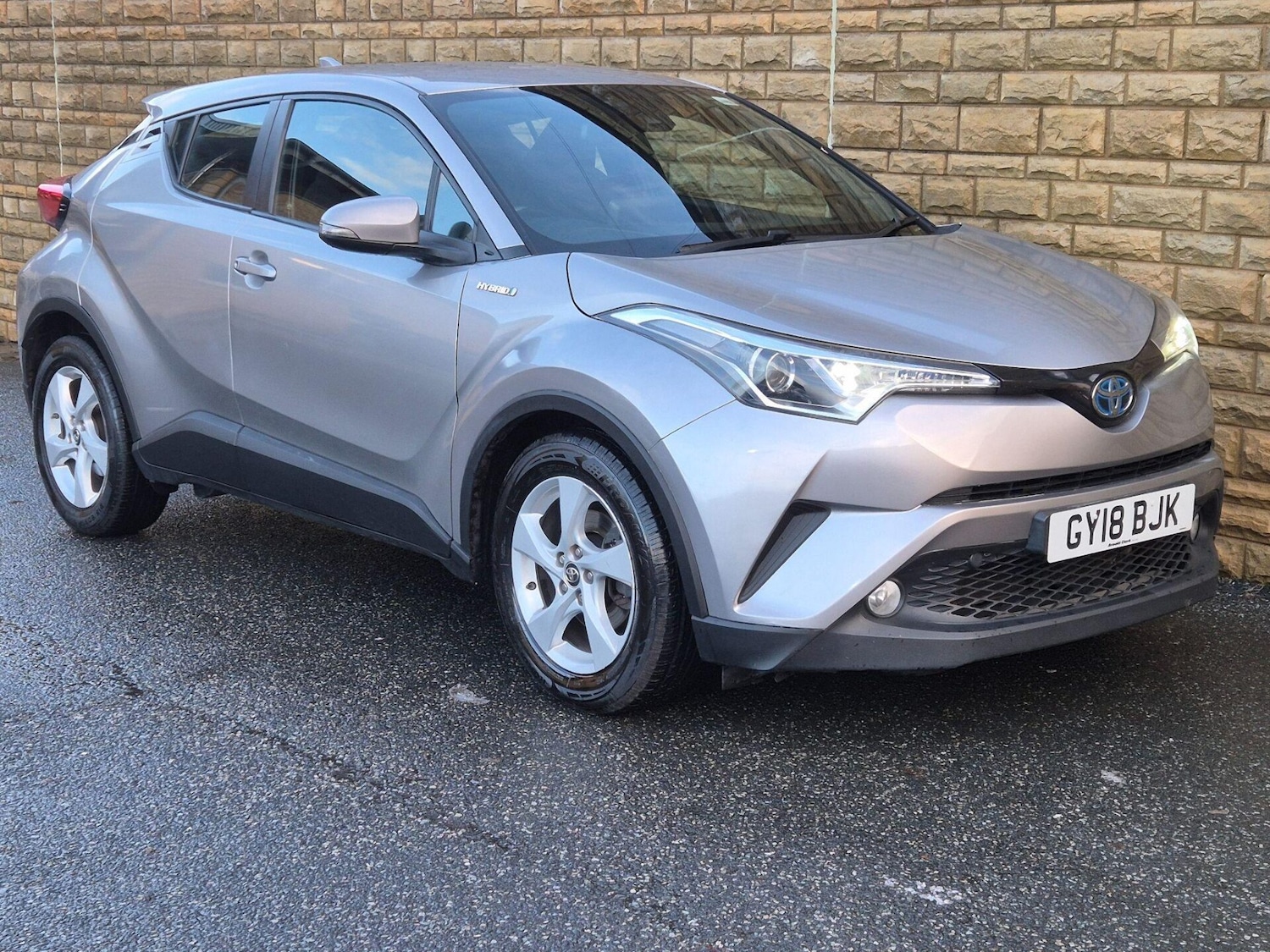 Used Toyota C-HR 2018 for sale - 76734656: Photo 12