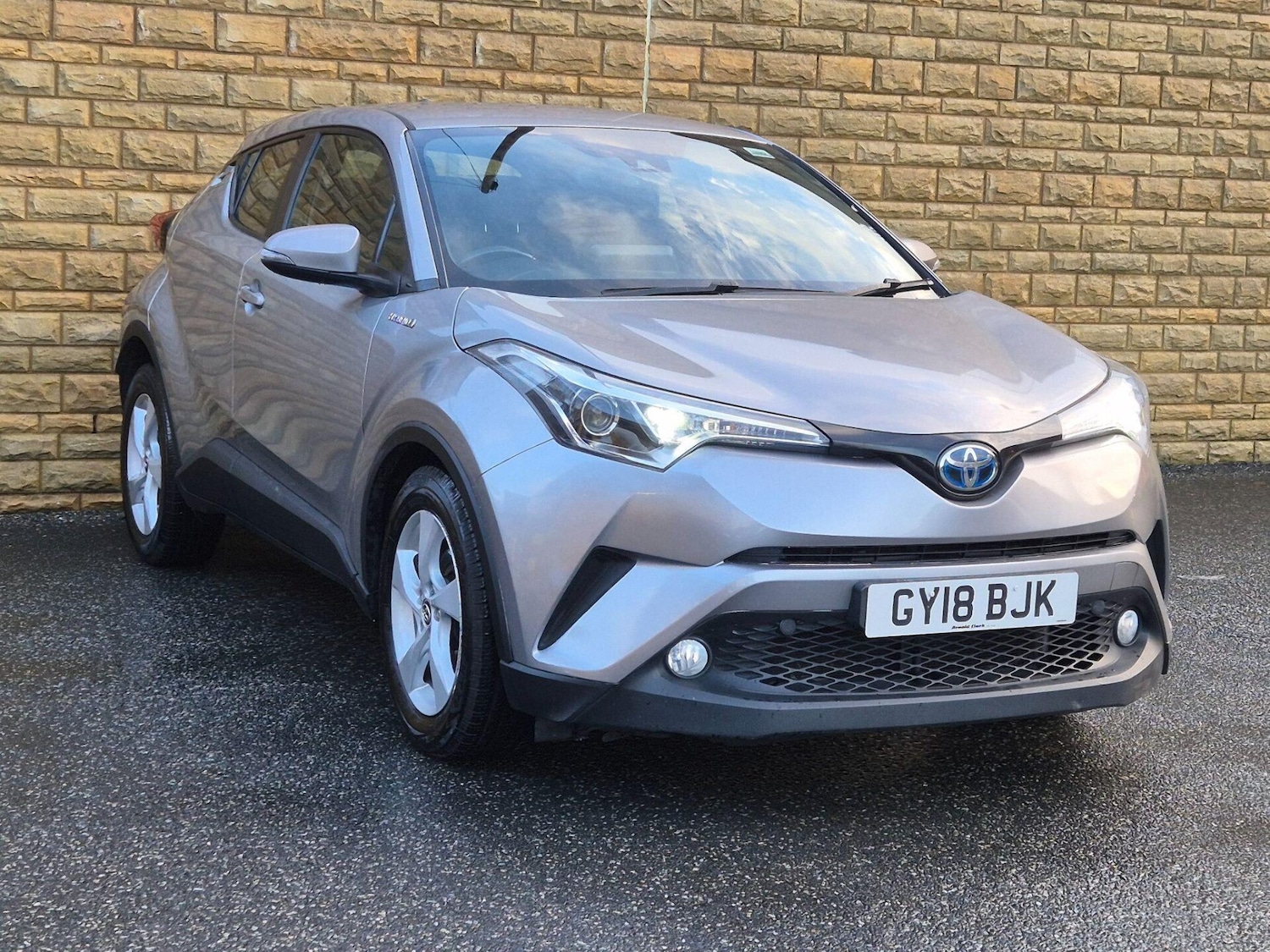 Used Toyota C-HR 2018 for sale - 76734656: Photo 9