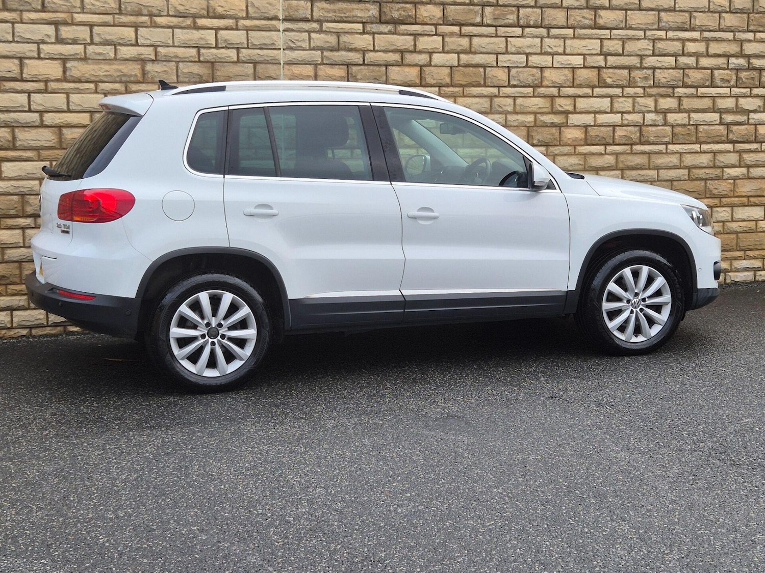 Used Volkswagen Tiguan 2015 for sale - 76719463: Photo 16