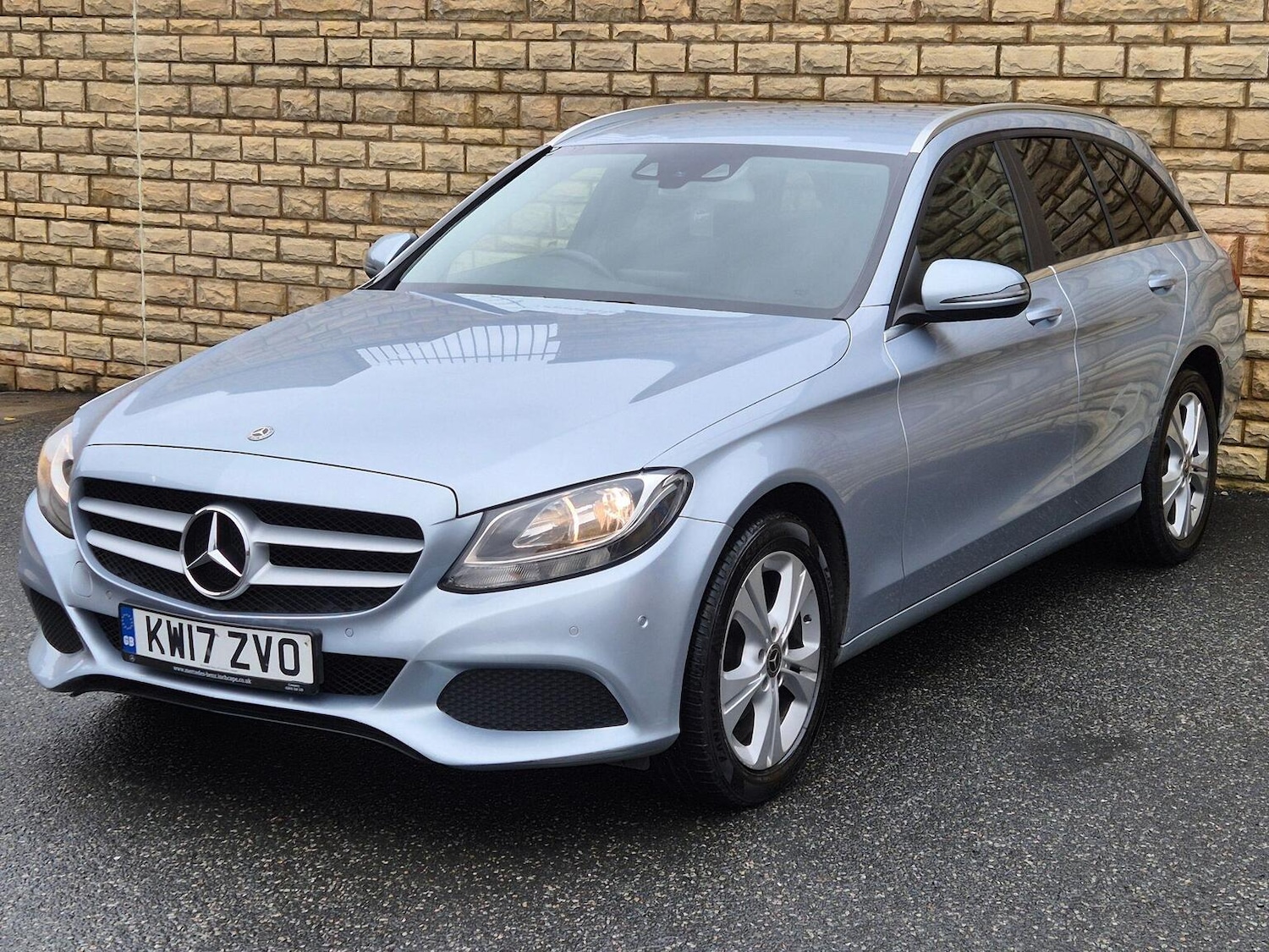 Used Mercedes-Benz C Class 2017 for sale - 77528326: Photo 4