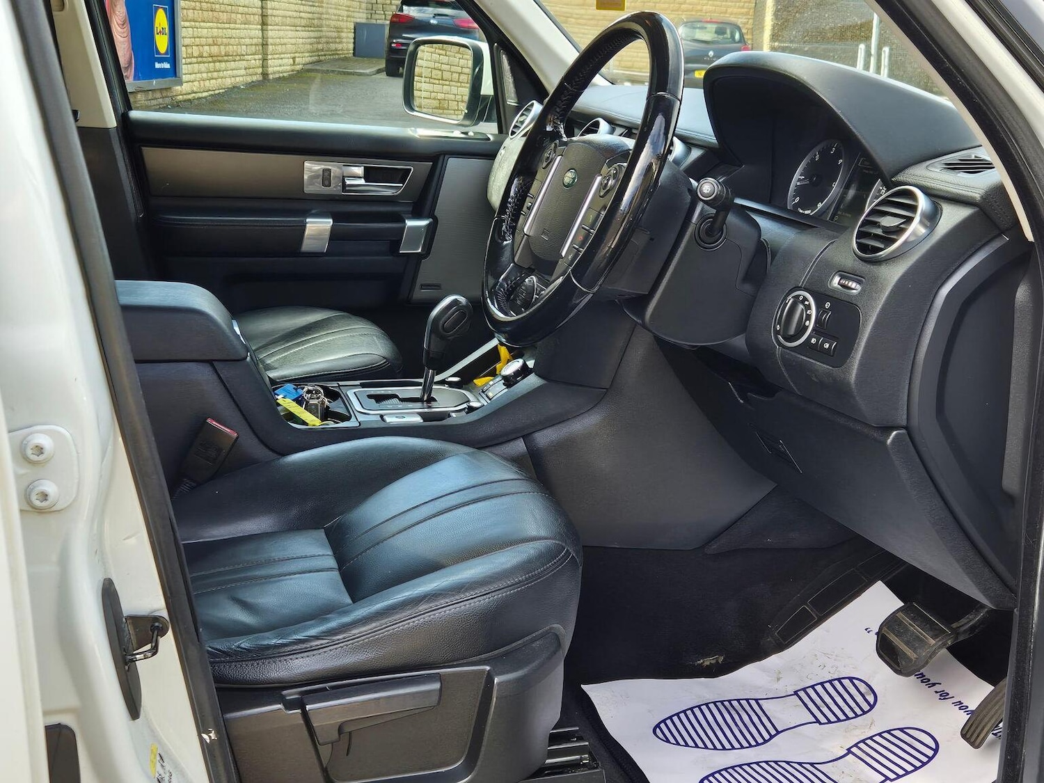 Used Land Rover Discovery 2011 for sale - 78038912: Photo 16