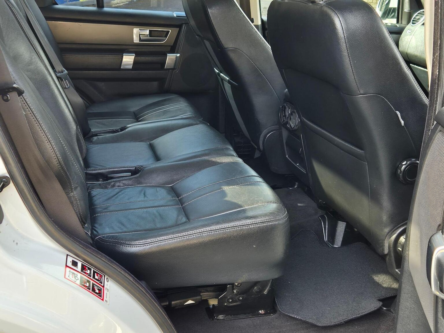 Used Land Rover Discovery 2011 for sale - 78038912: Photo 2