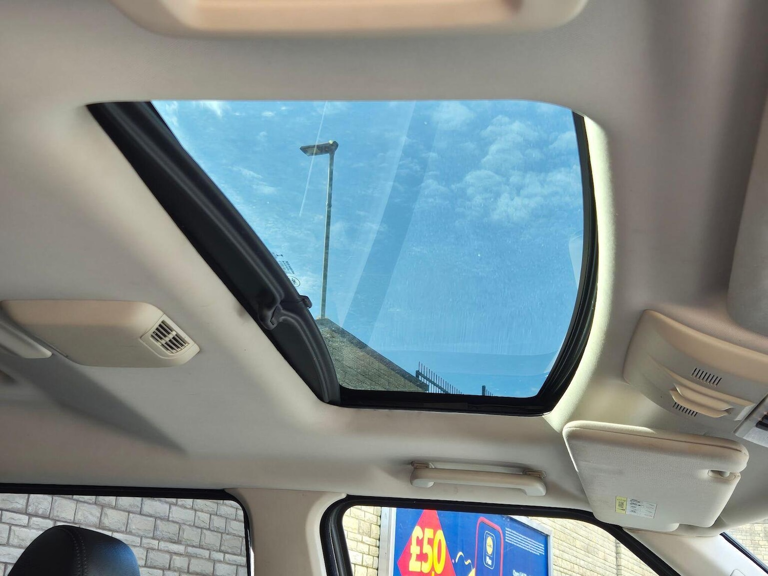 Used Land Rover Discovery 2011 for sale - 78038912: Photo 21