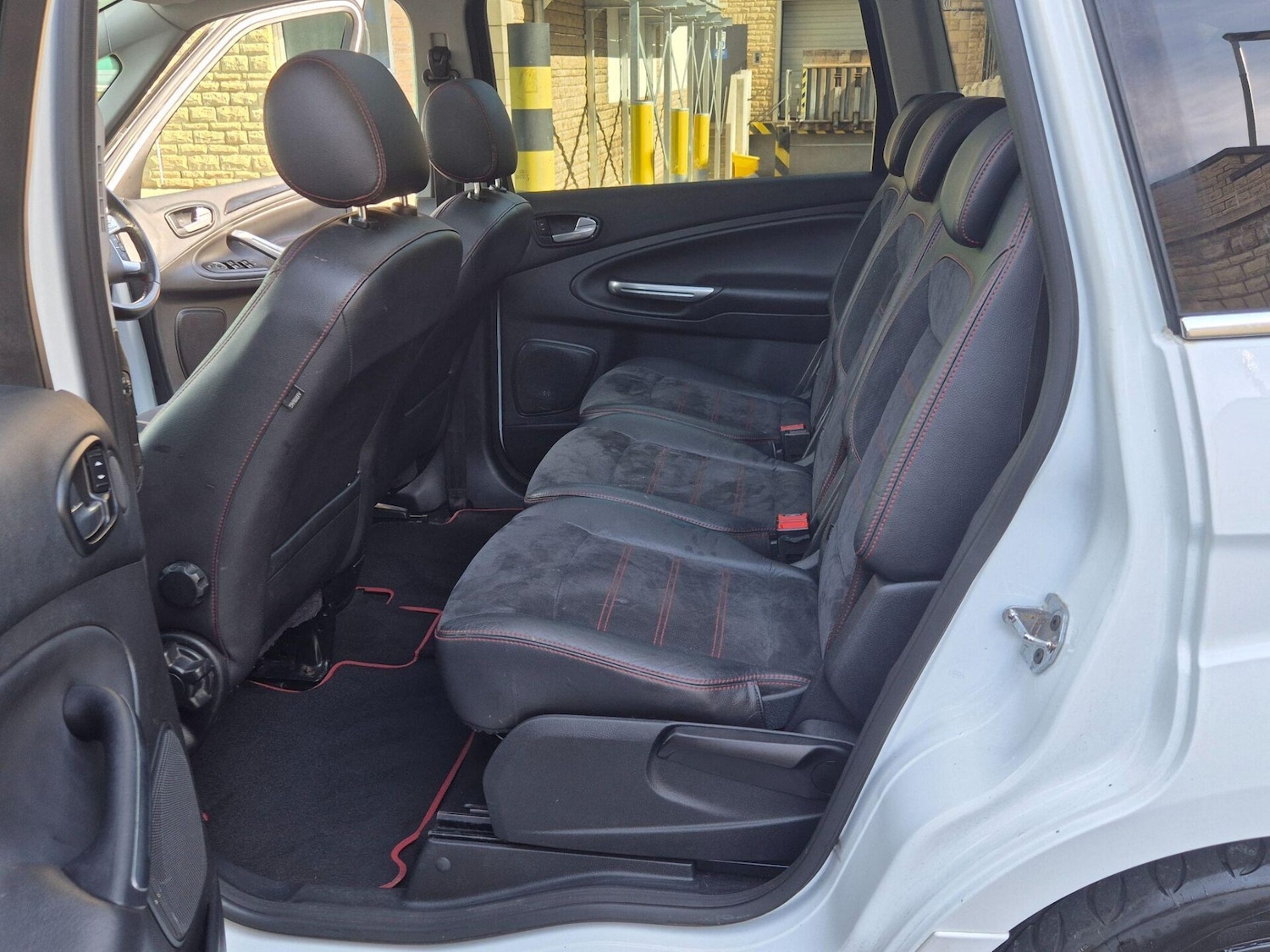 Used Ford S-Max 2013 for sale - 76631187: Photo 10