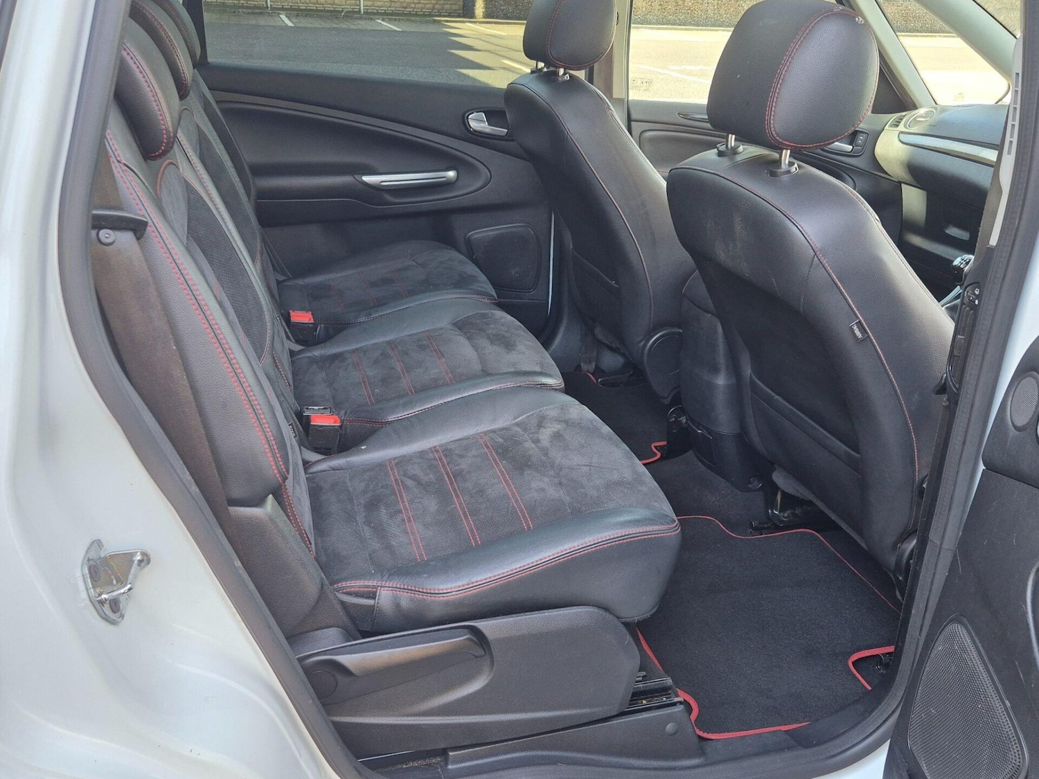 Used Ford S-Max 2013 for sale - 76631187: Photo 6