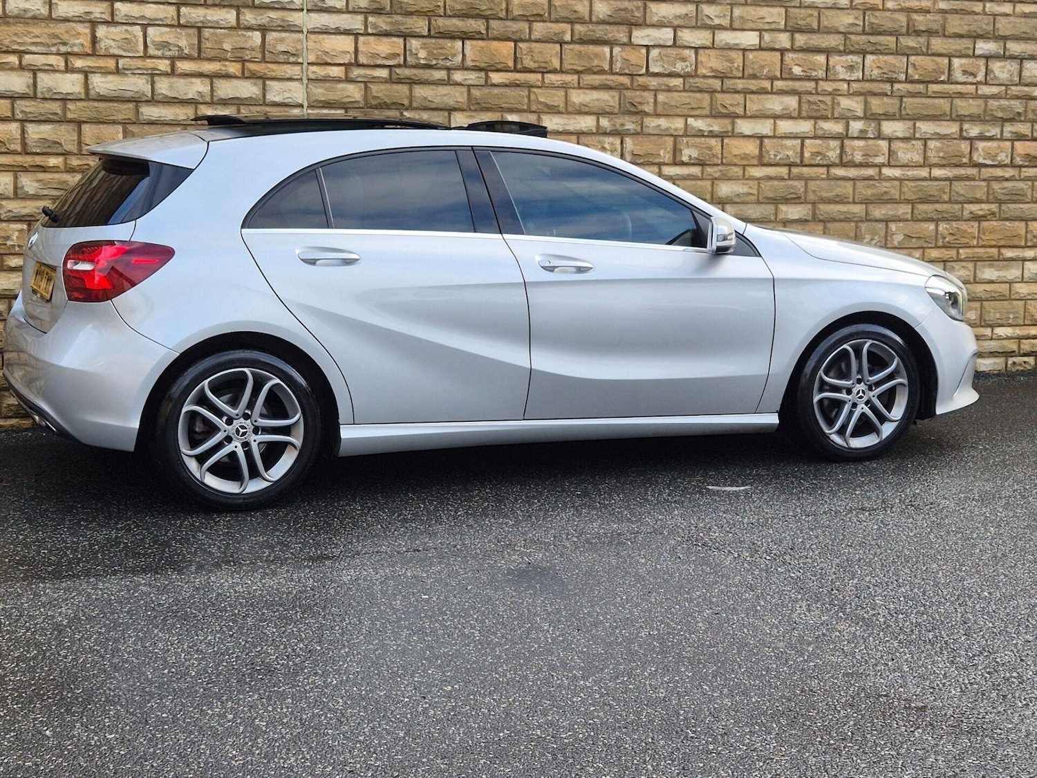 Used Mercedes-Benz A-Class 2018 for sale - 76748064: Photo 15