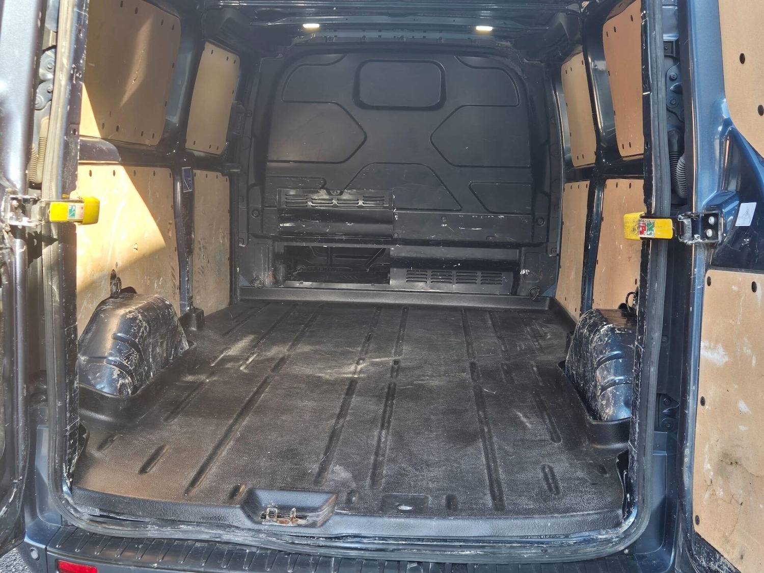 Used Ford Transit Custom 2020 for sale - 77310541: Photo 10