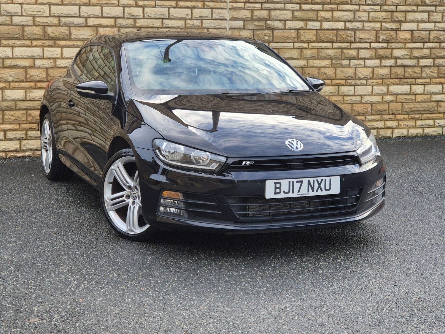 Used Volkswagen Scirocco 2017 for sale - 76844882: Photo 1