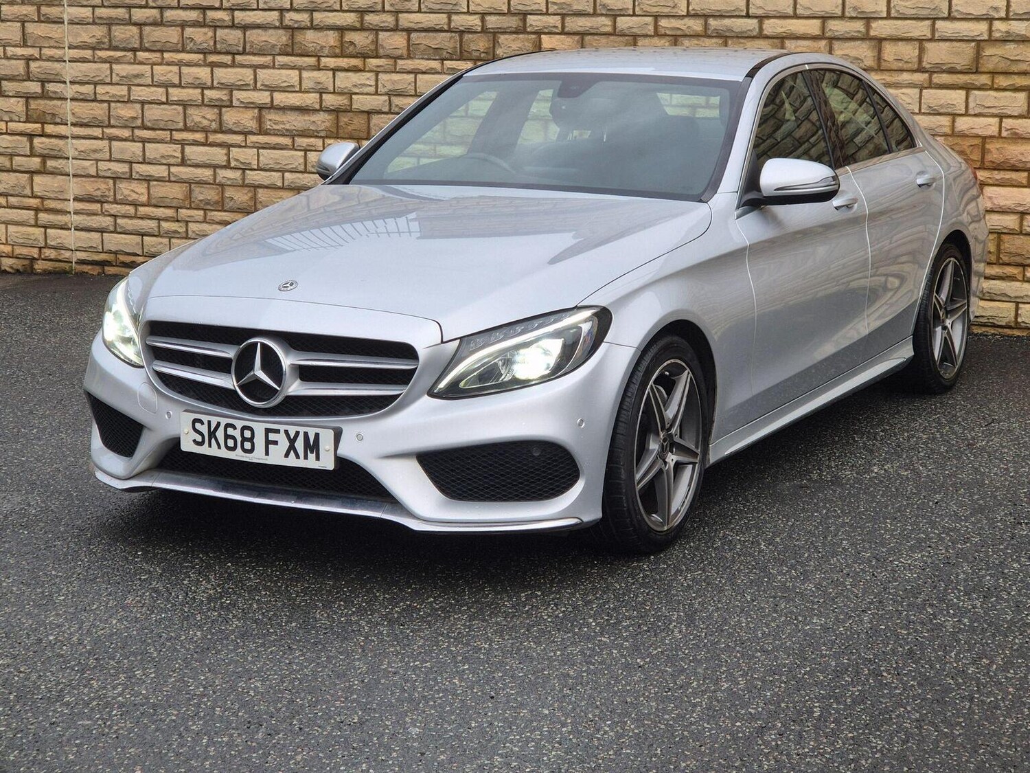 Used Mercedes-Benz C Class 2018 for sale - 77501447: Photo 4