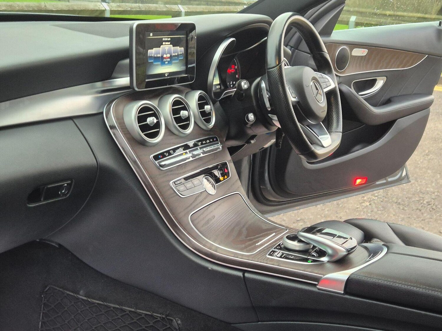 Used Mercedes-Benz C Class 2016 for sale - 77465610: Photo 30