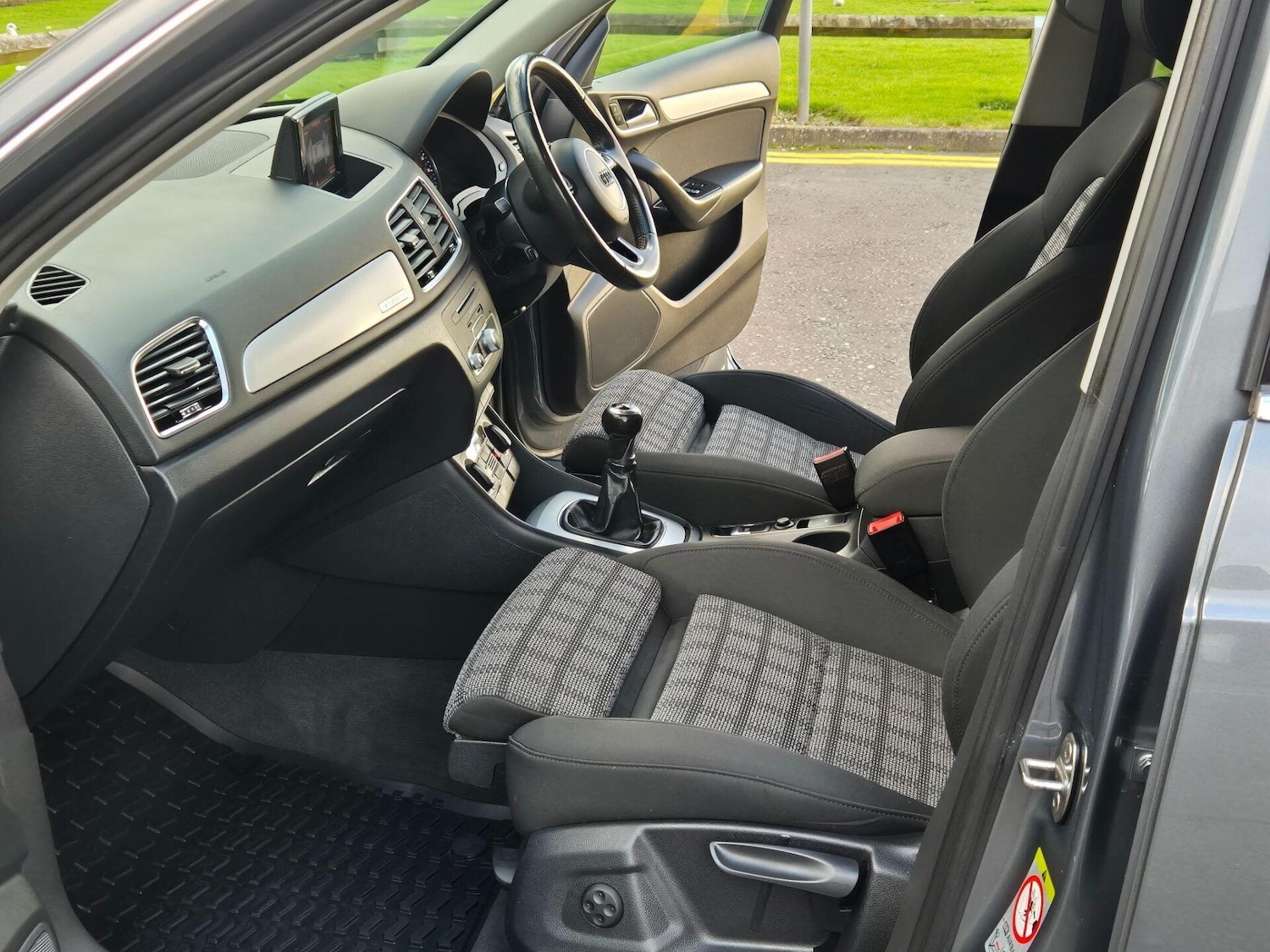 Used Audi Q3 2015 for sale - 77093819: Photo 14