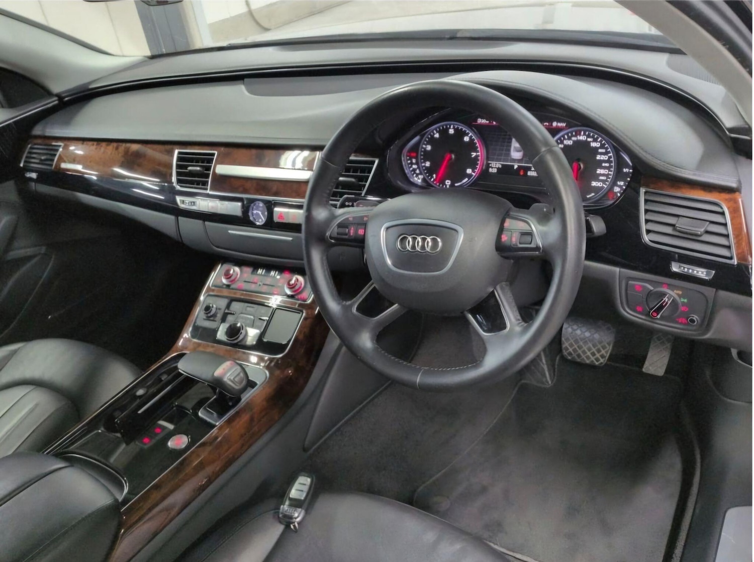 Used Audi A8 for sale - 78100549: Photo 6