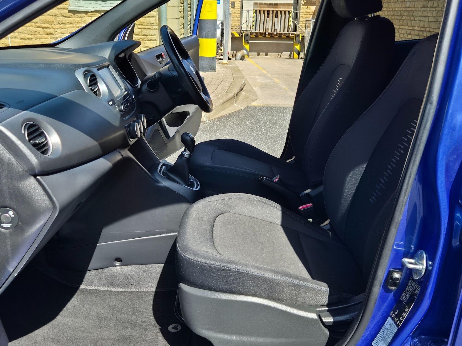 Used Hyundai i10 2018 for sale - 76608929: Photo 18