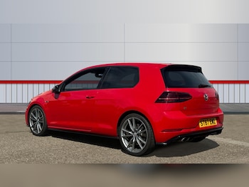 Used Volkswagen Golf 2017 for sale - 75239234: Photo