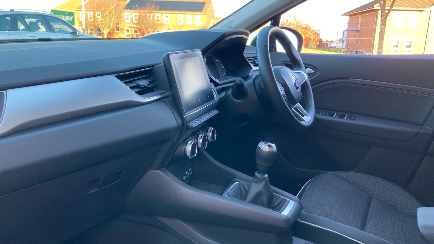 Used Renault Captur 2024 for sale - 76738671: Photo 24