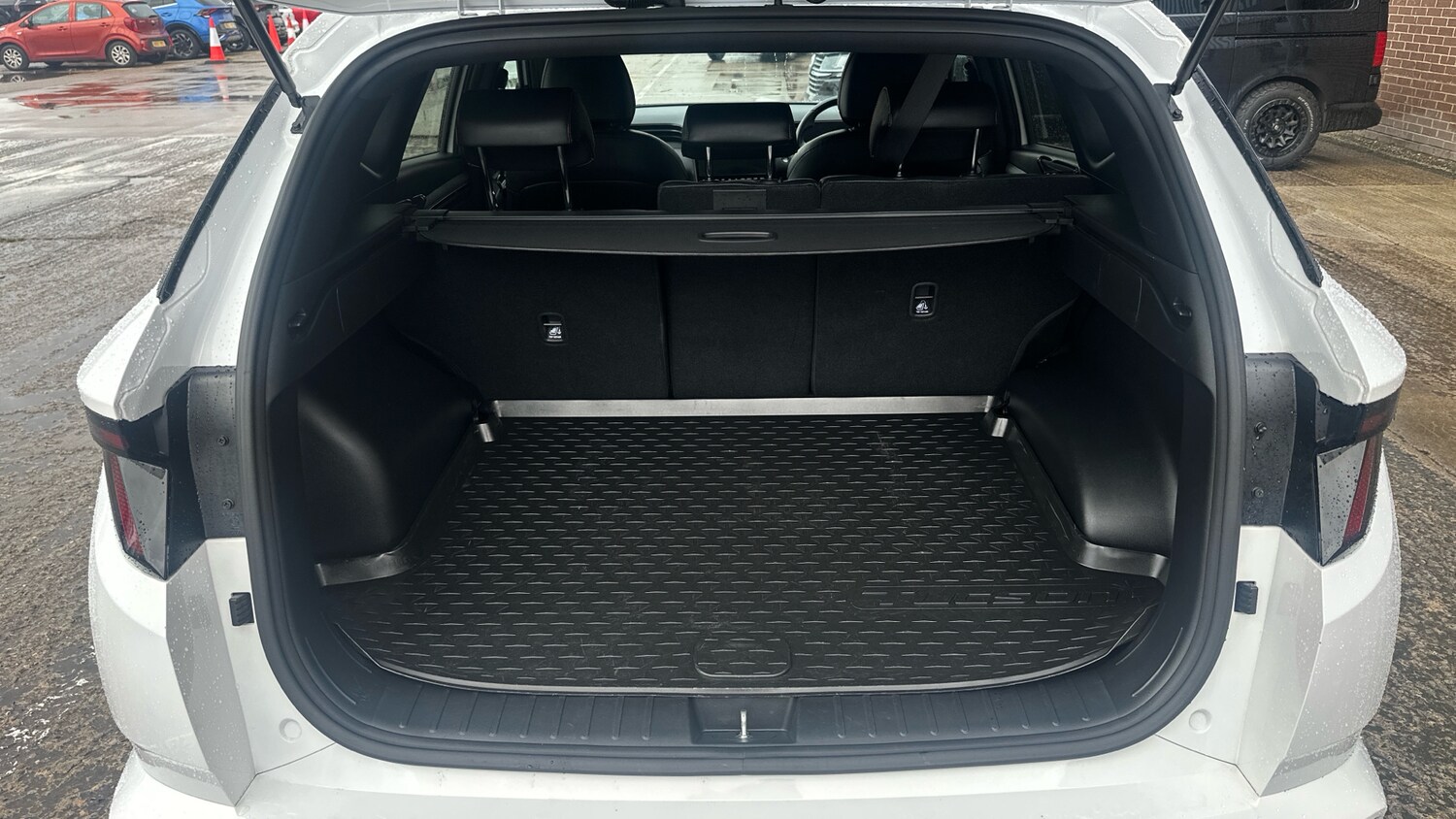 Used Hyundai TUCSON 2023 for sale - 76319162: Photo 4