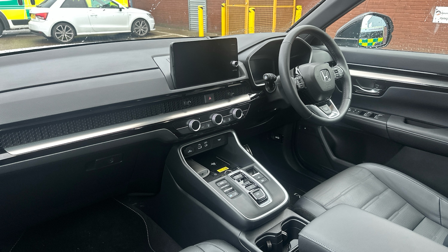 Used Honda CR-V 2025 for sale - 77228122: Photo 2