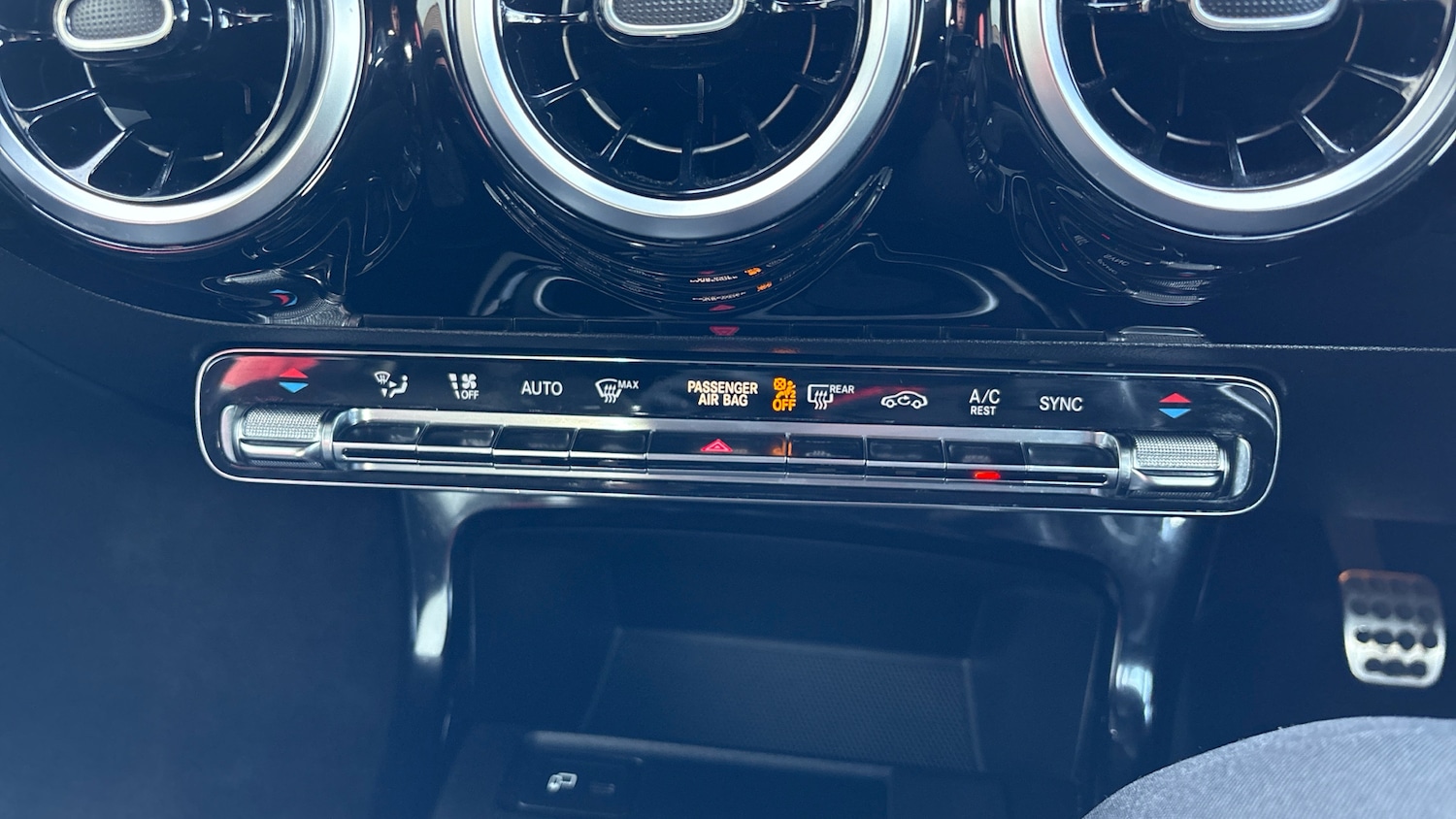 Used Mercedes-Benz A-Class 2019 for sale - 78199394: Photo 40