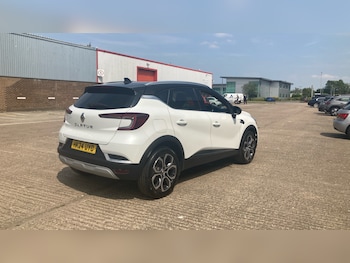 Used Renault Captur 2024 for sale - 78984036: Photo