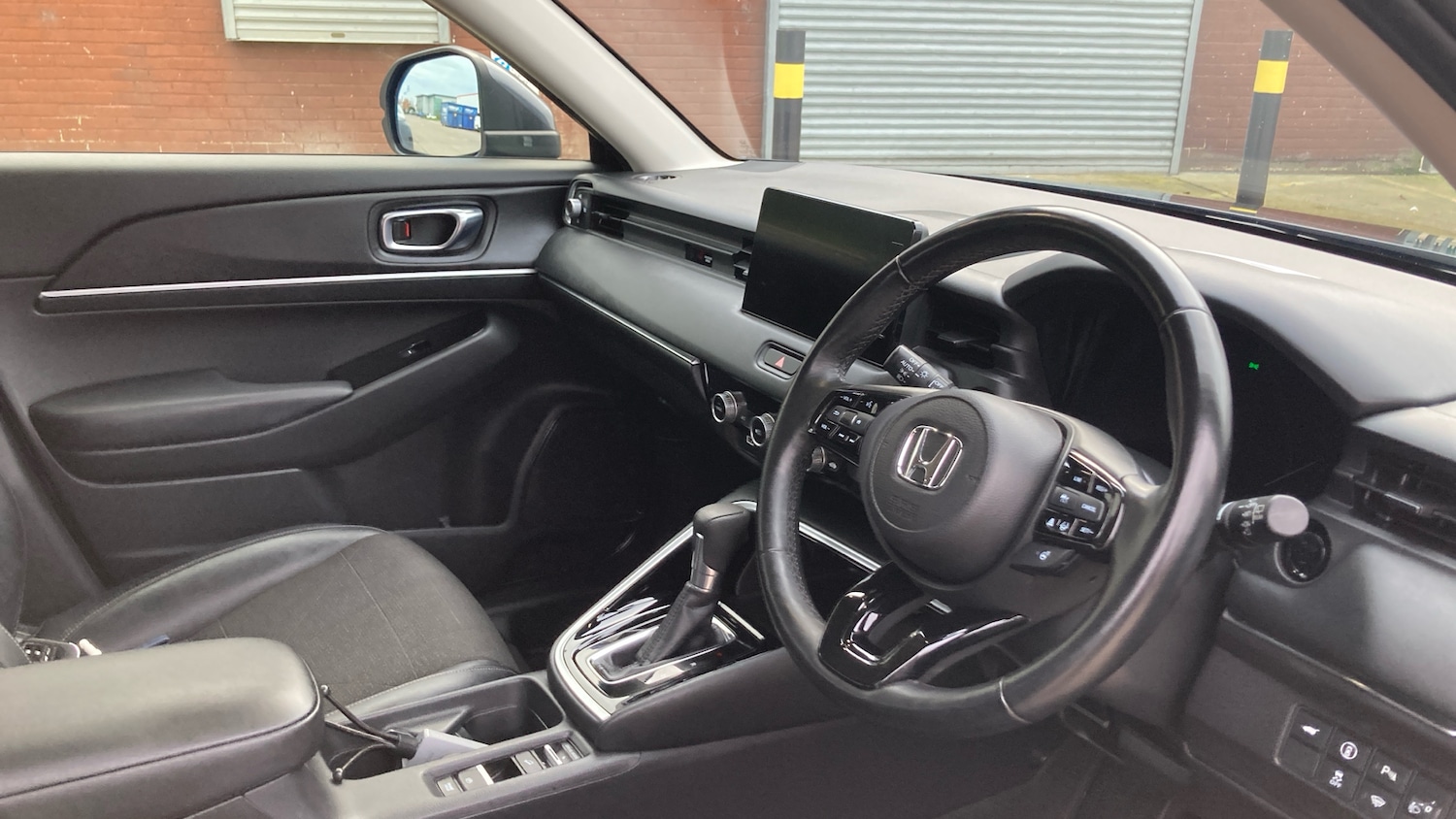 Used Honda HR-V 2022 for sale - 76493780: Photo 2