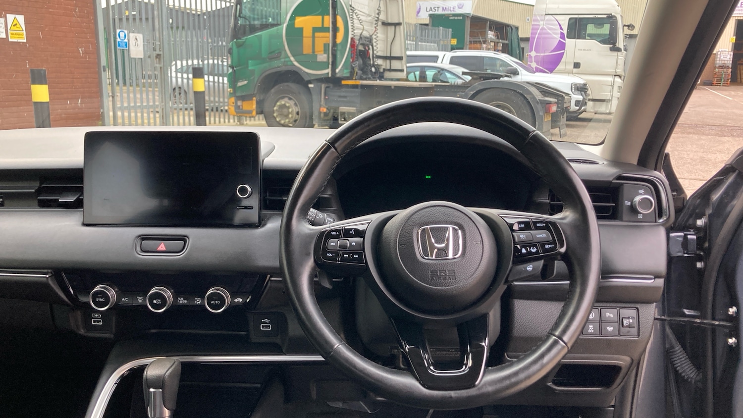 Used Honda HR-V 2022 for sale - 76493780: Photo 4