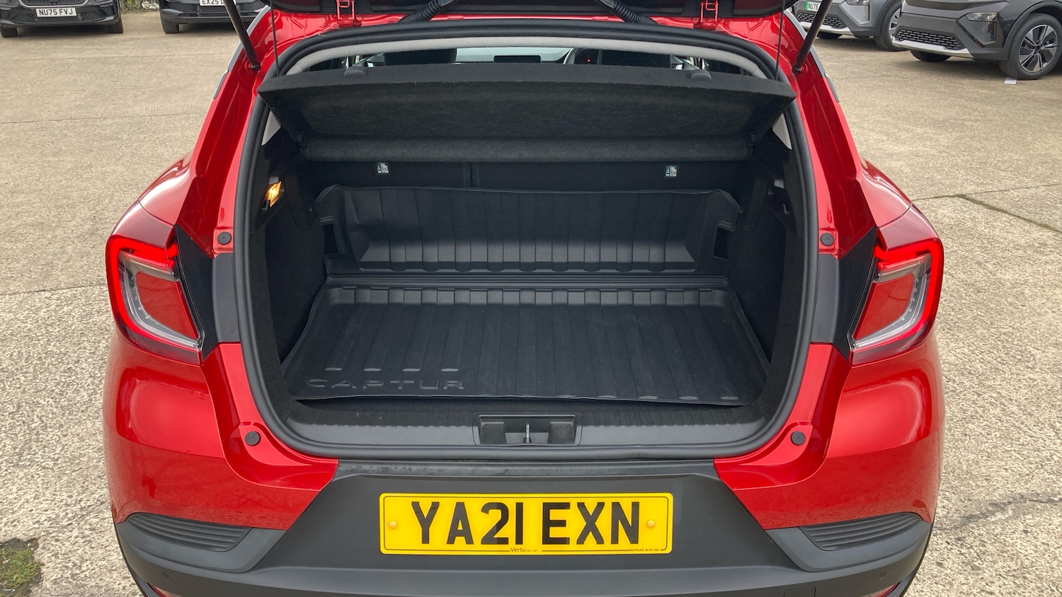 Used Renault Captur 2021 for sale - 77325992: Photo 4