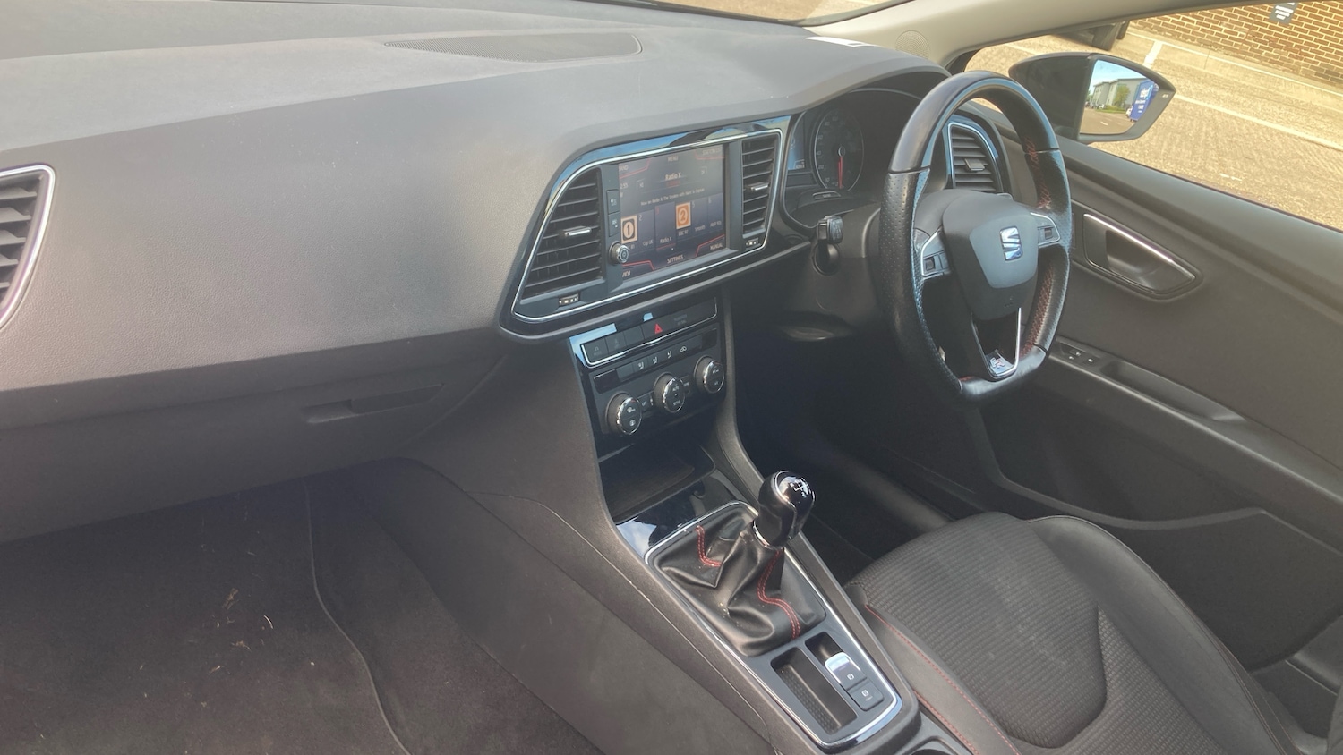 Used SEAT Leon 2018 for sale - 76719232: Photo 9