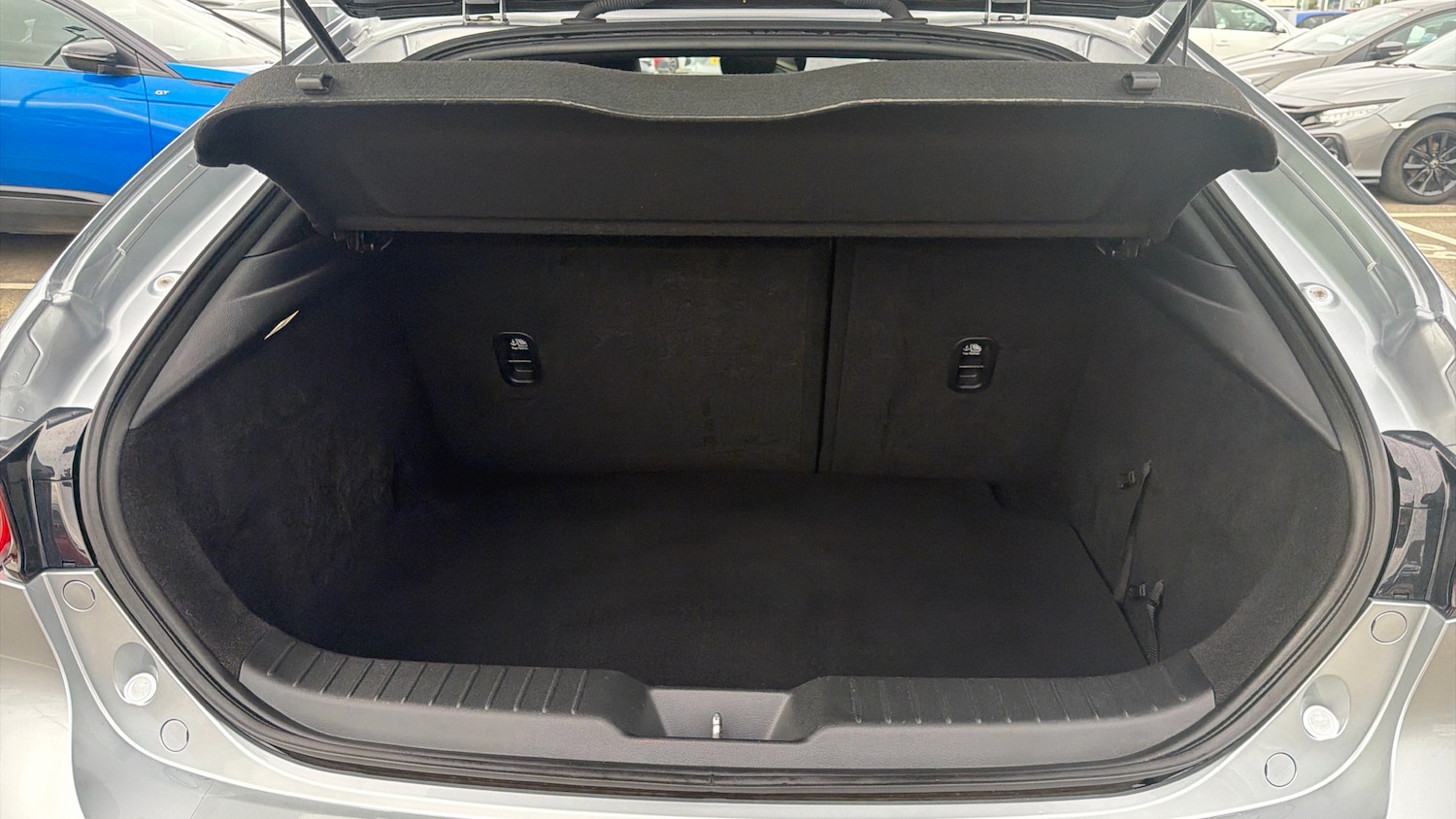 Used Mazda Mazda3 2020 for sale - 78018174: Photo 4