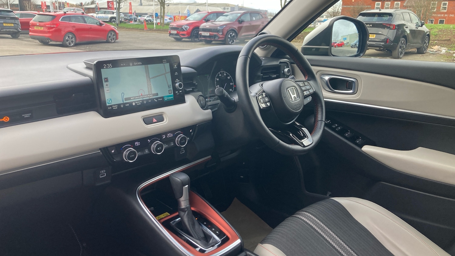 Used Honda HR-V 2022 for sale - 77665523: Photo 2