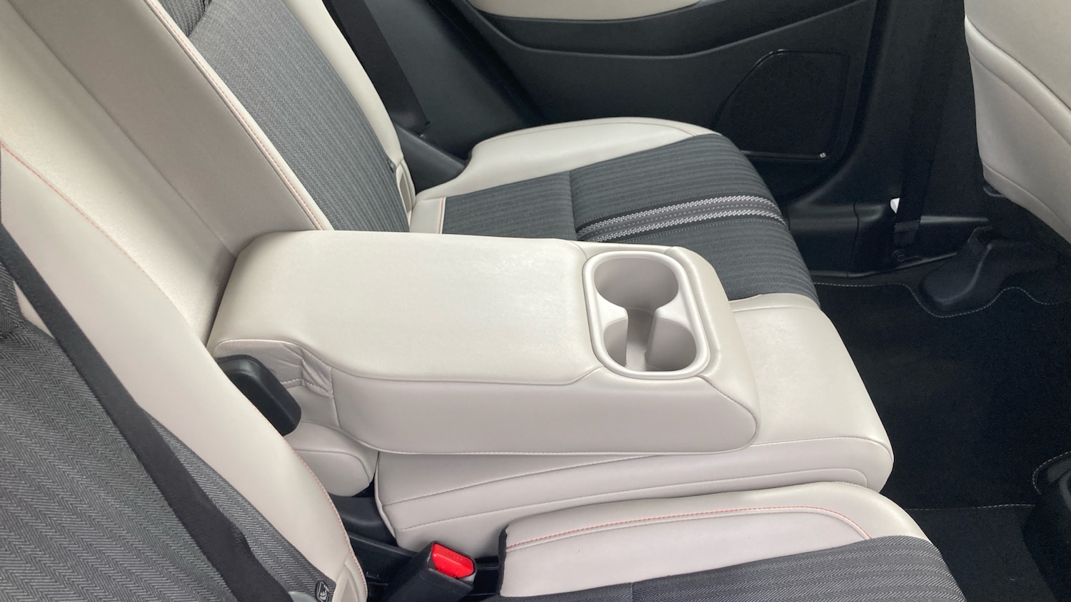 Used Honda HR-V 2022 for sale - 77665523: Photo 36