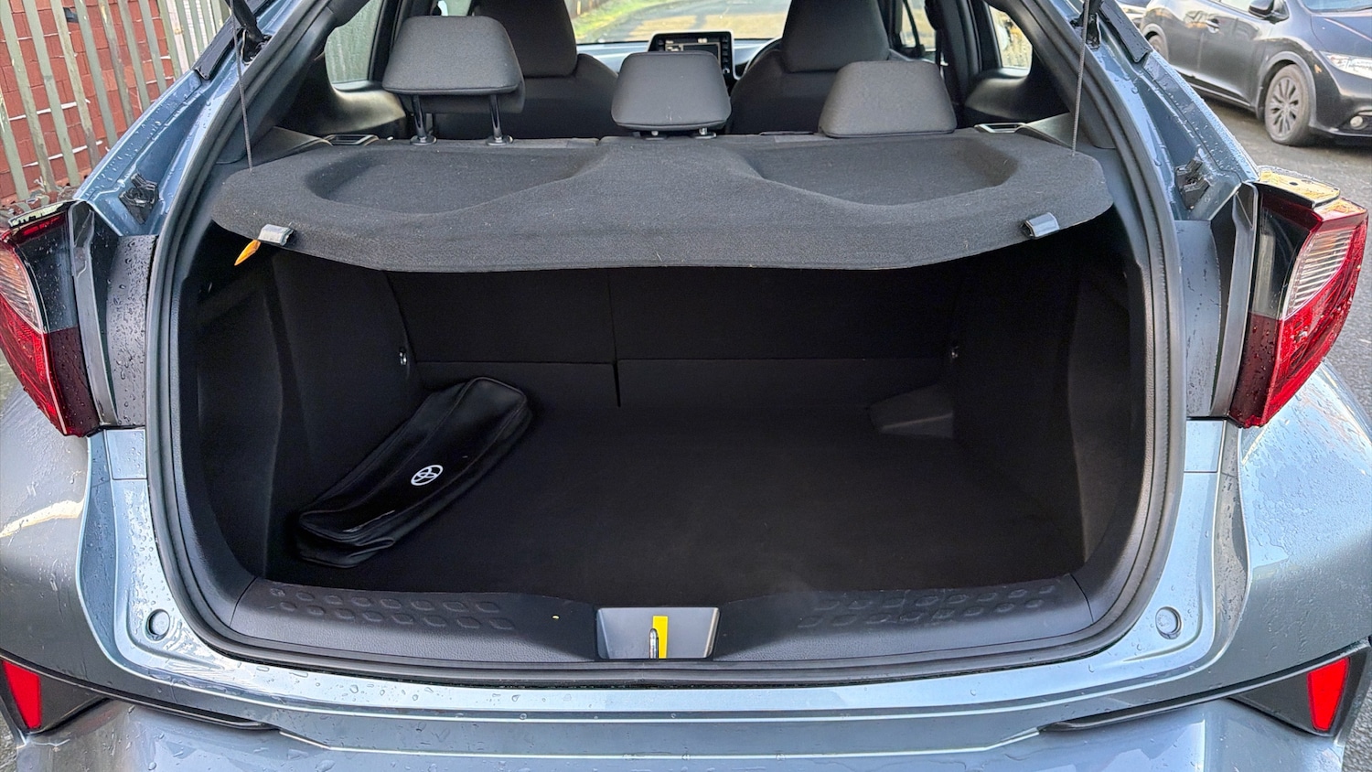 Used Toyota C-HR 2023 for sale - 77129426: Photo 4