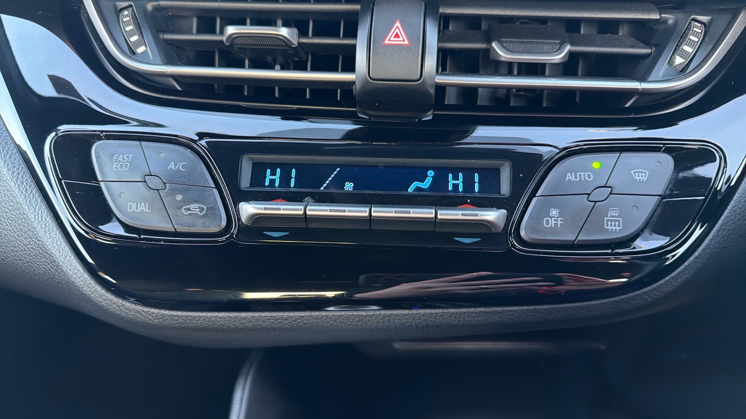 Used Toyota C-HR 2023 for sale - 77129426: Photo 8