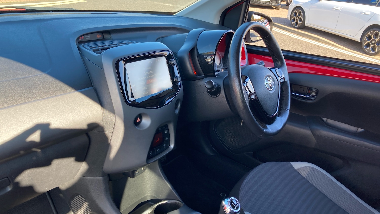 Used Toyota AYGO 2018 for sale - 77326008: Photo 28