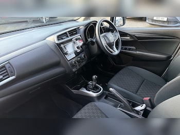 Used Honda Jazz 2016 for sale - 77517421: Photo