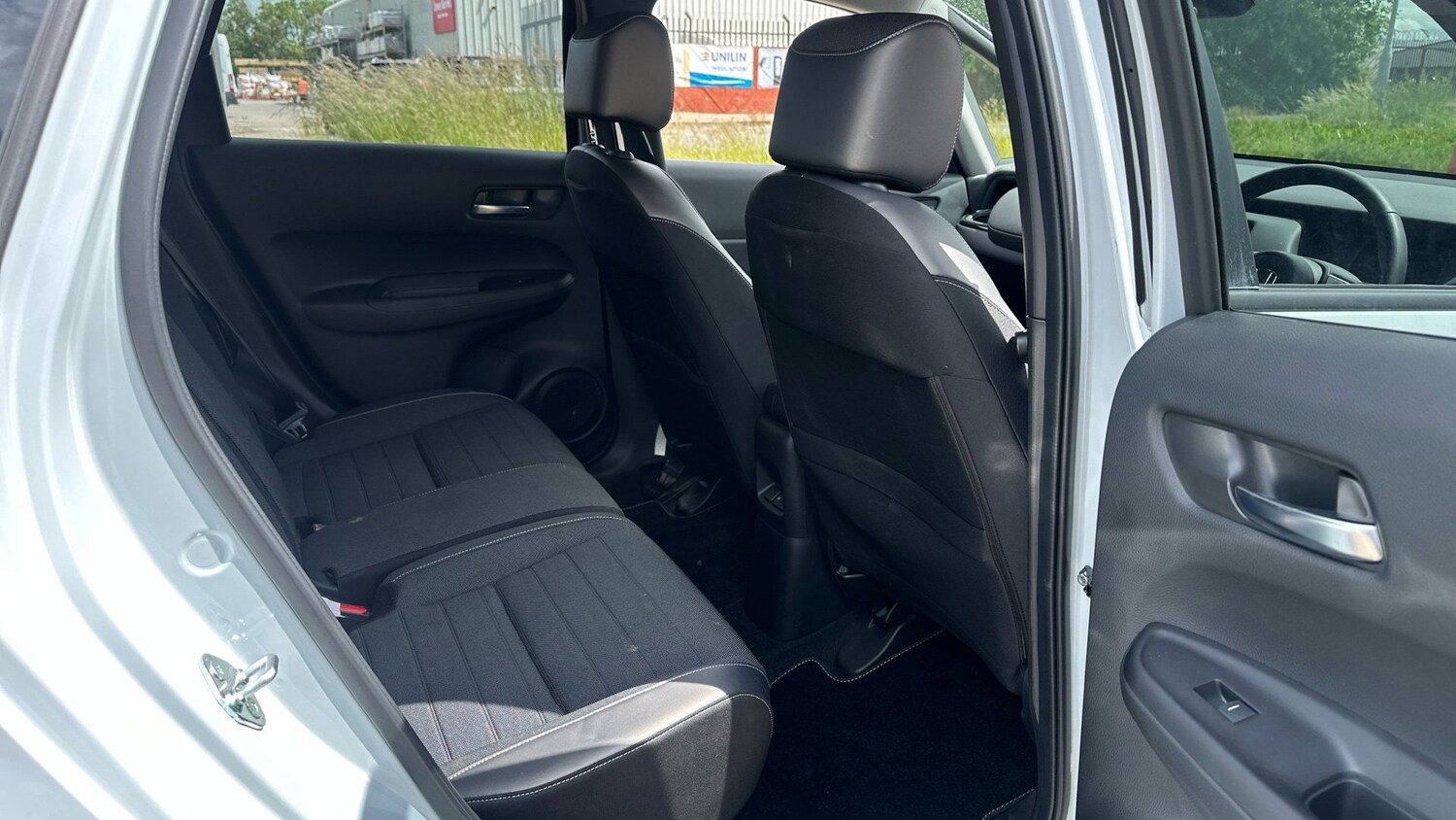 2025 Honda Jazz 1.5 i-MMD Hybrid Crosstar Advance 5dr eCVT Hybrid Hatchback Hatc - Picture 16 of 24